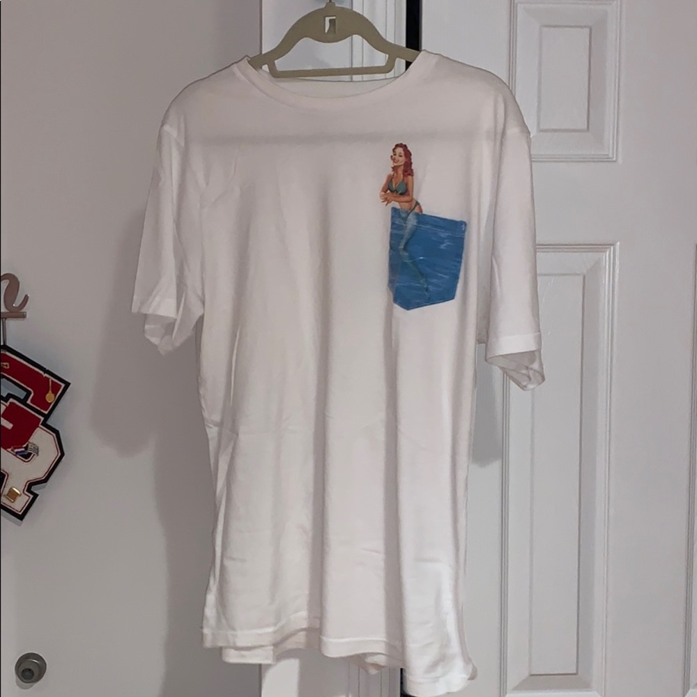 Aeropostale bikini girl mens tshirt size XL